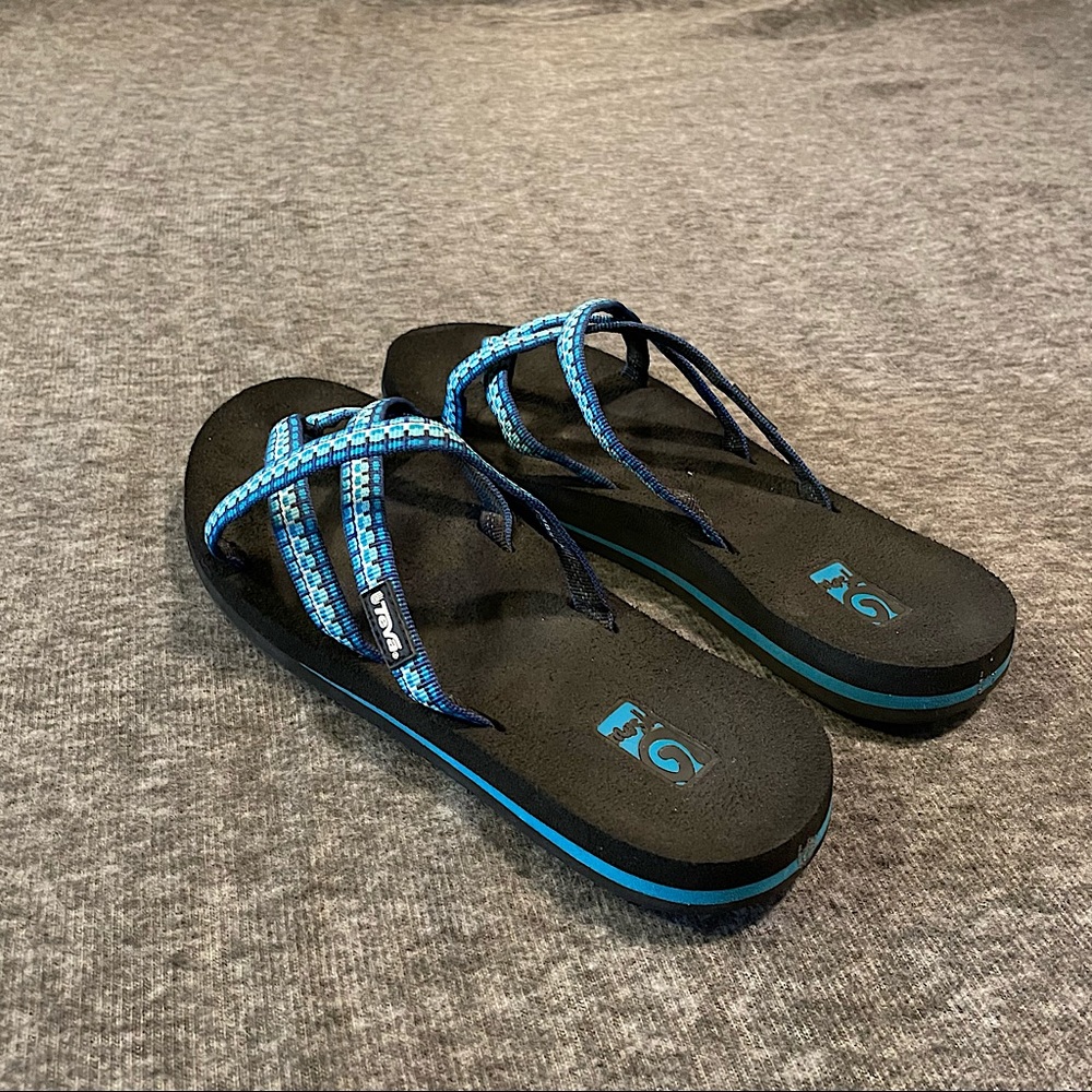 3 for $25 🎉 Womens Teva Sandals
